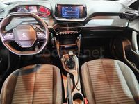 Usado Peugeot 2008 Active 100 CV (73 kW) 2020 Granate SUV