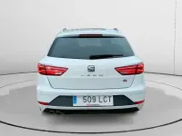Usado Seat Leon FR 150 CV (110 kW) 2019 Blanco Familiar