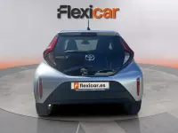 Usado Toyota Aygo X Play 72 CV (52 kW) 2023 Gris SUV