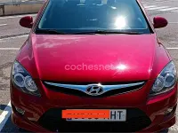 Usado Hyundai i30 Classic 109 CV (80 kW) 2011 Rojo Berlina
