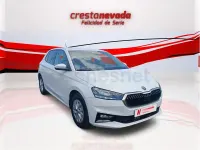 Usado Skoda Fabia Selection 95 CV (69 kW) 2024 Blanco Utilitario
