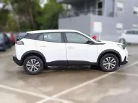 Usado Peugeot 2008 Active 101 CV (74 kW) 2022 Blanco SUV