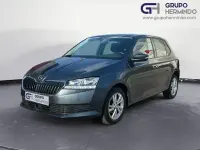 Usado Skoda Fabia Ambition 60 CV (44 kW) 2020 Gris / plata Utilitario