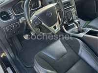 Usado Volvo V60 R-Design 190 CV (139 kW) 2019 Negro Familiar
