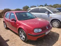 Usado VW Golf IV Advance 100 CV (73 kW) 2002 Rojo Berlina
