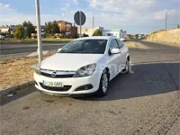 Usado Opel Astra GTC 110 CV (80 kW) 2009 Blanco Berlina