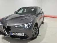 Usado Alfa Romeo Stelvio Super 190 CV (139 kW) 2022 Gris / plata SUV