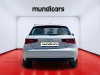 Usado Audi A3 Ambiente 110 CV (80 kW) 2015 Blanco Utilitario