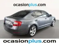 Usado Skoda Octavia Style 150 CV (110 kW) 2018 Gris Utilitario