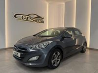 Usado Hyundai i30 100 CV (73 kW) 2015 Gris / plata Berlina