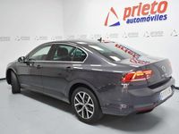 Usado VW Passat Executive 150 CV (110 kW) 2021 Gris Berlina