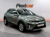 Usado Kia Stonic 84 HP (61 kW) 2022 Cinzento SUV