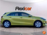 Usado Kia Ceed 101 CV (74 kW) 2023 Amarillo Utilitario