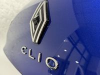 Begagnad Renault Clio V Techno 145 HK (106 kW) 2025 Blå Sedan