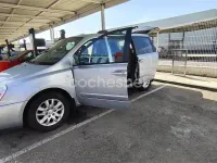 Usado Kia Carnival 185 CV (136 kW) 2008 Gris / plata Monovolumen