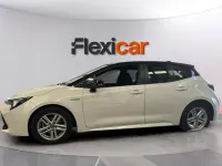 Usado Toyota Corolla Active 122 CV (89 kW) 2021 Blanco Berlina