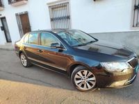 Usado Skoda Superb Ambition 140 CV (102 kW) 2014 Negro Berlina