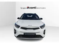 Usado Kia Stonic 100 CV (73 kW) 2023 Blanco SUV