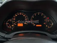 Usado Toyota Avensis Sol 129 CV (94 kW) 2005 Gris / plata Berlina