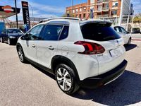Usado Peugeot 2008 Crossway 100 CV (73 kW) 2017 Blanco SUV