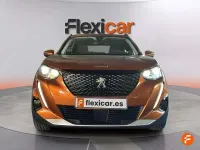 Usado Peugeot 2008 Allure 131 CV (96 kW) 2021 Naranja SUV