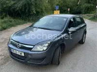Usado Opel Astra Cosmo 100 CV (73 kW) 2007 Gris / plata Berlina