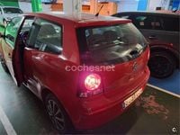 Usado VW Polo Advance 75 CV (55 kW) 2005 Rojo Berlina