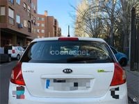 Używany Kia Ceed Active 128 KM (94 kW) 2011 Biały Hatchback