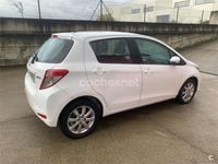 Usado Toyota Yaris Active 69 CV (50 kW) 2014 Blanco Berlina