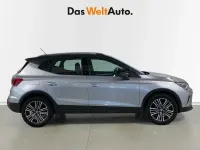 Usado Seat Arona FR 110 CV (80 kW) 2023 Gris SUV
