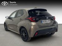 Usado Toyota Yaris Hybrid Style 116 CV (85 kW) 2022 Beige Berlina