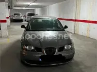 Usado Seat Ibiza Fresh 75 CV (55 kW) 2004 Gris / plata Utilitario