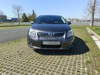 Usado Toyota Avensis Active 126 CV (92 kW) 2011 Gris / plata Berlina