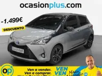Usado Toyota Yaris 99 CV (72 kW) 2018 Gris Utilitario