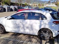 Usado Hyundai i30 110 CV (80 kW) 2022 Blanco Berlina
