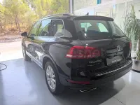 Usado VW Touareg 240 CV (176 kW) 2010 Negro SUV