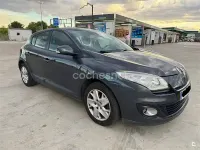 Usado Renault Mégane III Dynamique 110 CV (80 kW) 2013 Negro Berlina