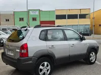 Usado Hyundai Tucson Style 112 CV (82 kW) 2005 Gris / plata SUV