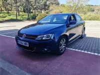 Usado VW Jetta Sport 105 CV (77 kW) 2014 Azul Berlina