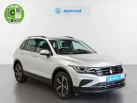 Usado VW Tiguan Life 122 CV (89 kW) 2023 Plateado SUV