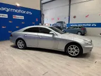Usado Mercedes CLS320 224 CV (164 kW) 2007 Gris / plata Berlina