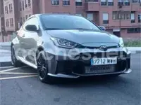 Usado Toyota Yaris 280 CV (205 kW) 2024 Gris / plata Utilitario