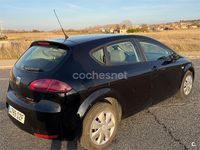 Usado Seat Leon Reference 105 CV (77 kW) 2006 Negro Utilitario