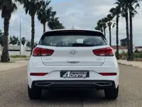 Usado Hyundai i30 110 CV (80 kW) 2021 Blanco Utilitario