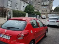Usado Peugeot 206+ 70 CV (51 kW) 2009 Rojo Utilitario