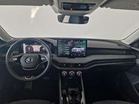 Usado Skoda Superb Selection 150 CV (110 kW) 2024 Gris / plateado Berlina