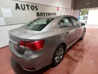 Usado Toyota Avensis Executive 124 CV (91 kW) 2015 Beige Berlina