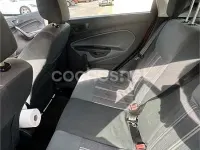 Usado Ford Fiesta Trend 82 CV (60 kW) 2009 Granate Berlina