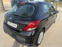 Usado Peugeot 207 70 CV (51 kW) 2010 Negro Utilitario