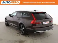 Usado Volvo V90 CC Pro 190 CV (139 kW) 2018 Marrón Familiar